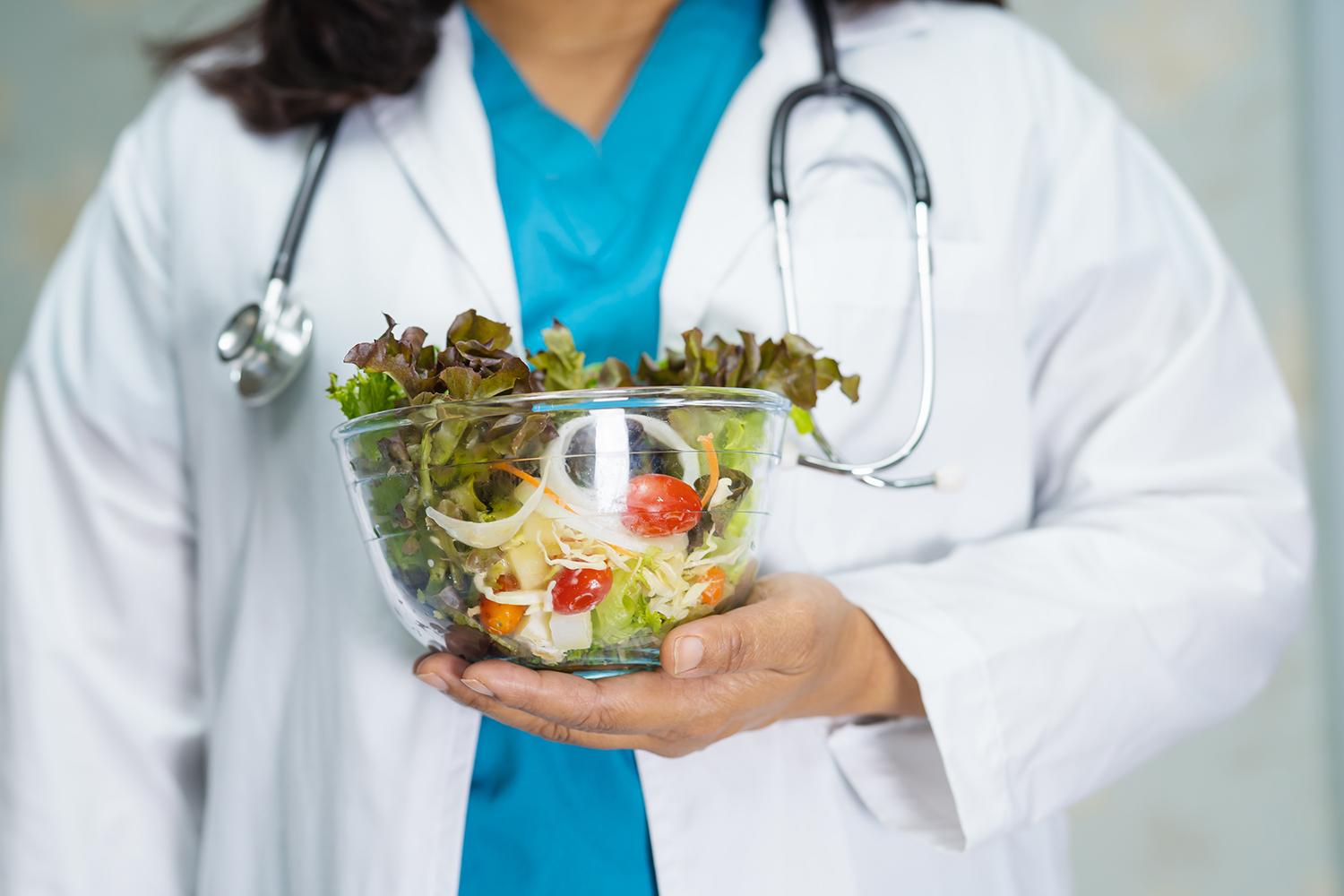 कोविड से बचे लोगों के लिए घरेलू स्वस्थ आहार: कौन से खाद्य पदार्थ आपकी प्रतिरक्षा बढ़ाते हैं?