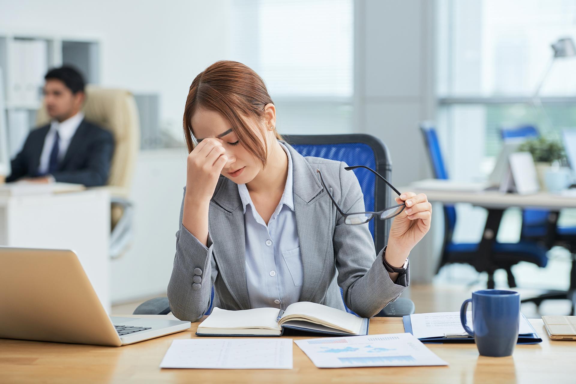 8 महत्वपूर्ण तरीके जिनसे तनाव और महिलाओं का स्वास्थ्य जुड़ा हुआ है