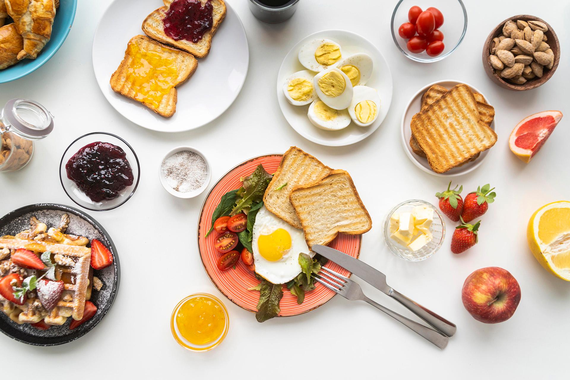 अपने दिन को ऊर्जावान बनाने के लिए रोग प्रतिरोधक क्षमता बढ़ाने वाला नाश्ता करने के 6 सुझाव!