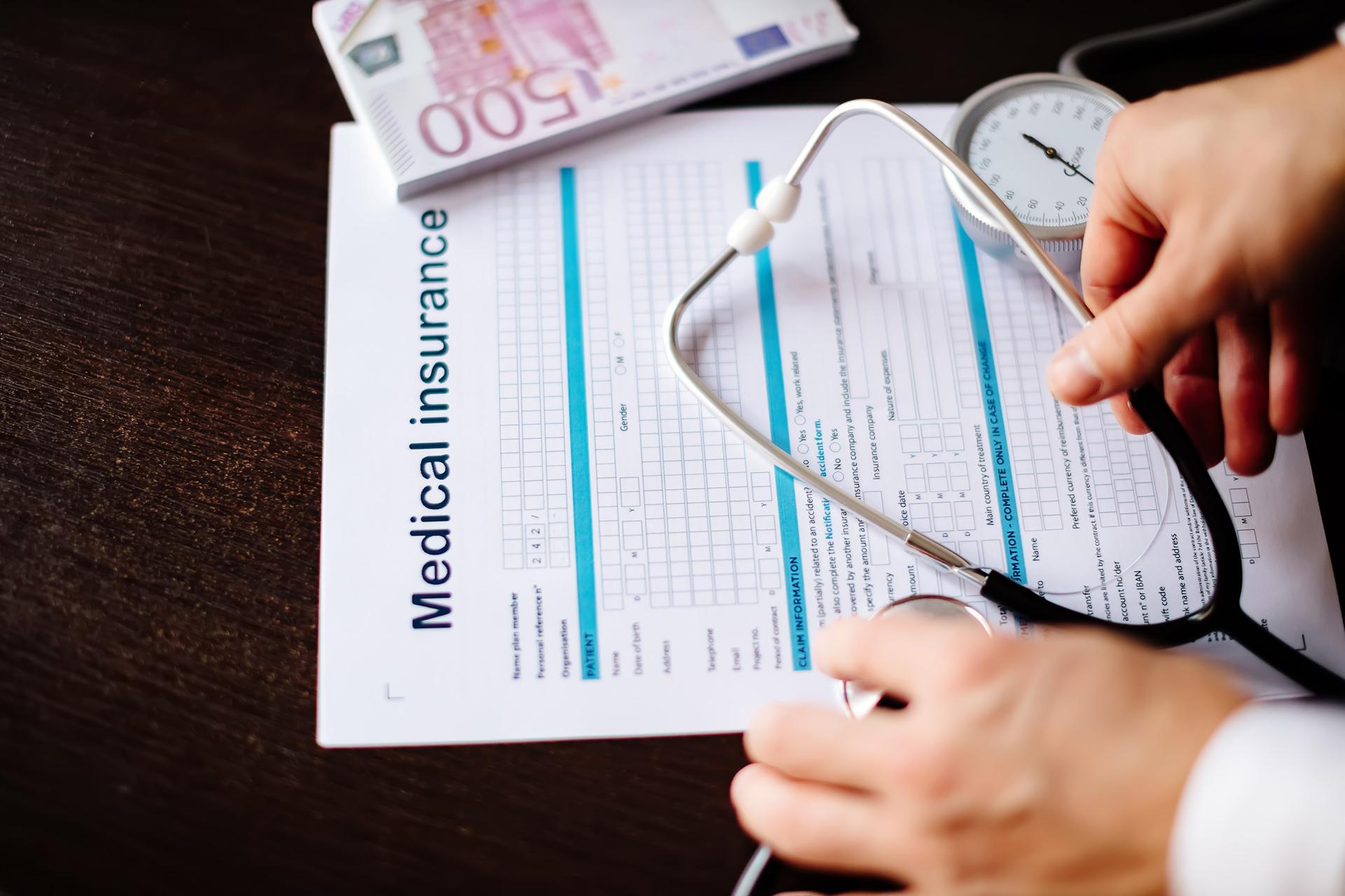 8 Important Reasons to Review Your Medical Insurance Every Year!