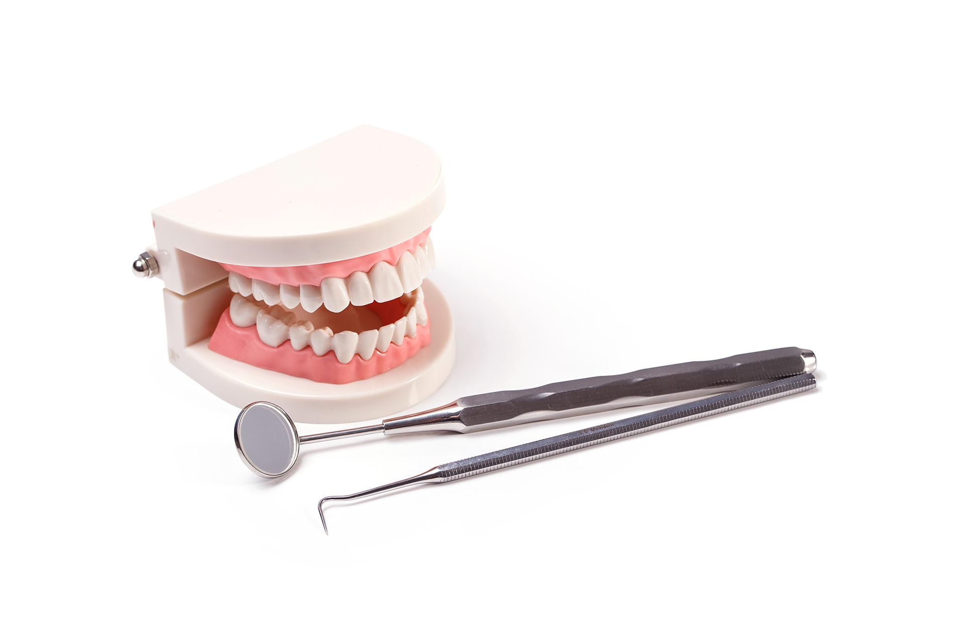 Periodontitis: Causes, Symptoms, Stages and Diagnosis 