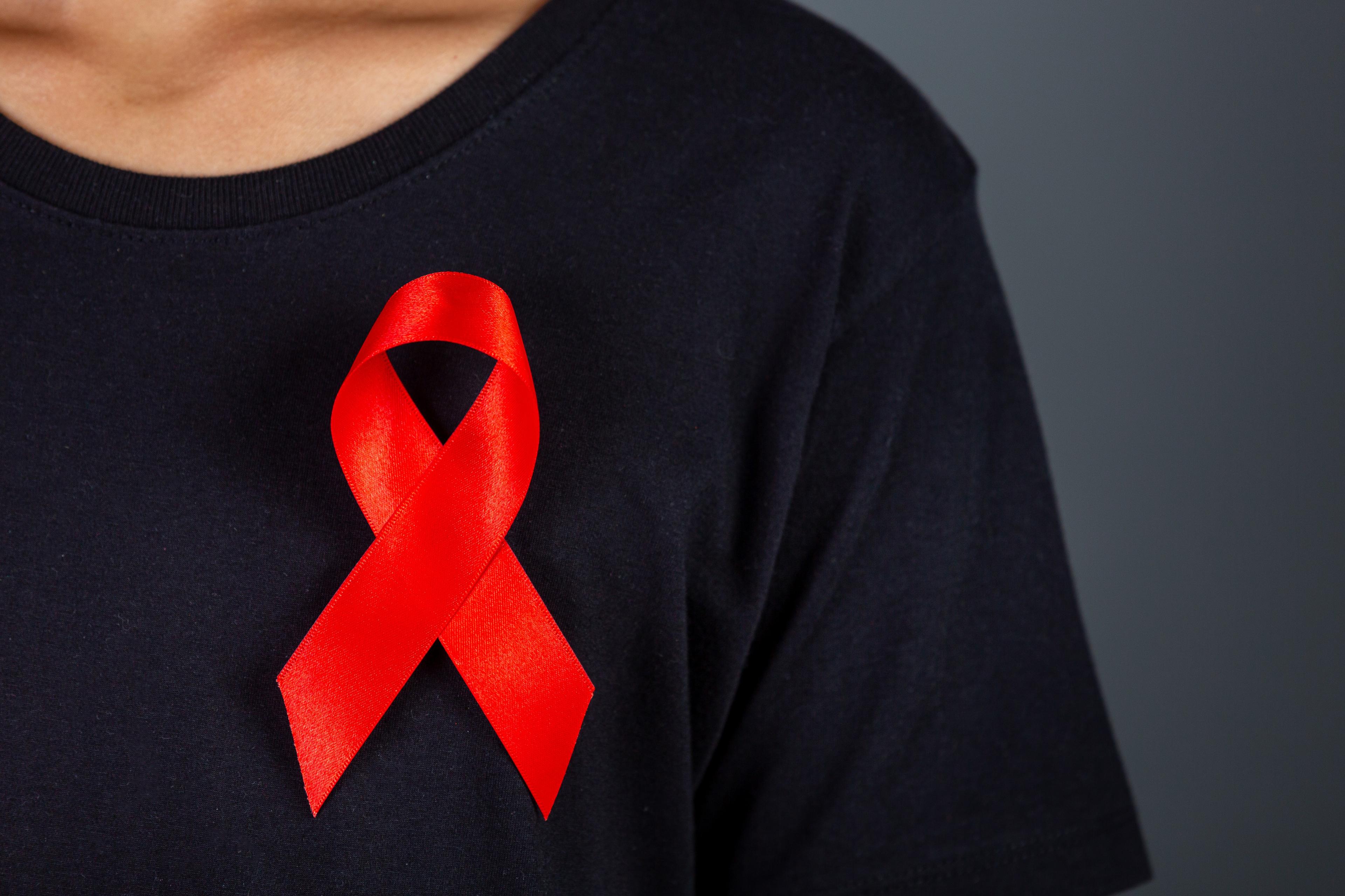HIV మరియు AIDS: కారణాలు, లక్షణాలు, సమస్యలు, చికిత్స