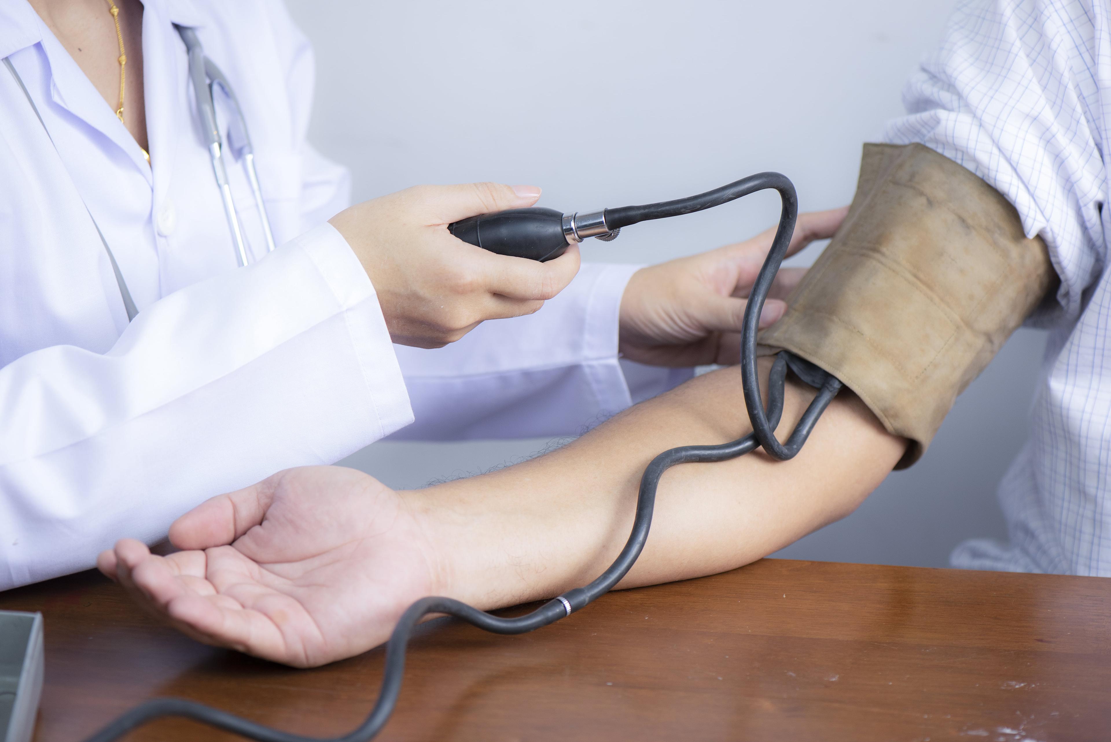 Top 14 Easy Home Remedies for High Blood Pressure