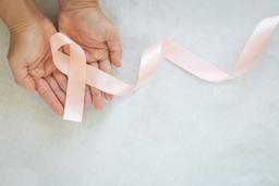 गर्भाशयाचा कर्करोग: प्रारंभिक चिन्हे, कारणे, टप्पे आणि उपचार