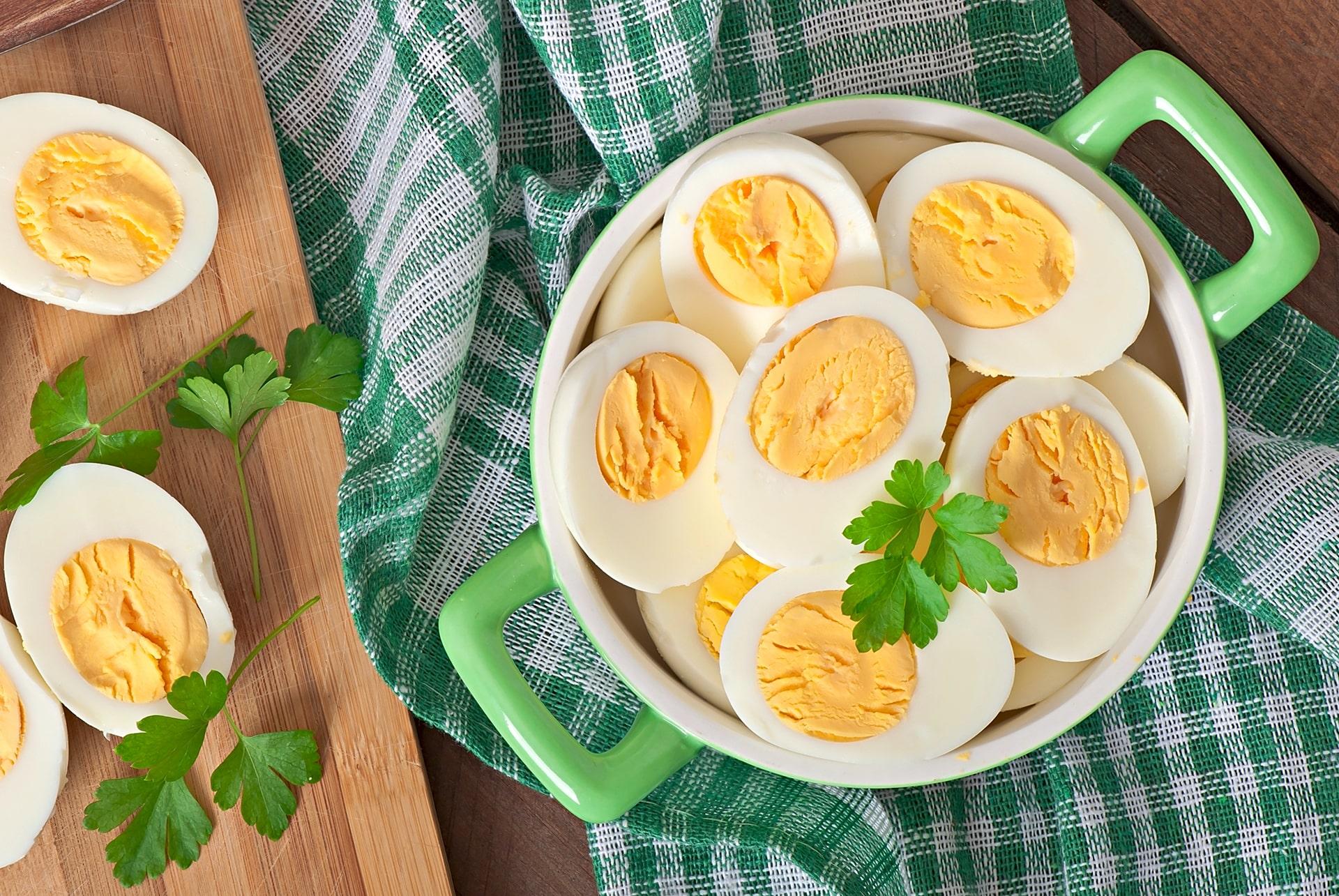 तुमचा आहार ‘अंडी’ उत्कृष्ट बनवा: अंड्यातील महत्त्वाच्या पौष्टिक तथ्ये लक्षात ठेवा!