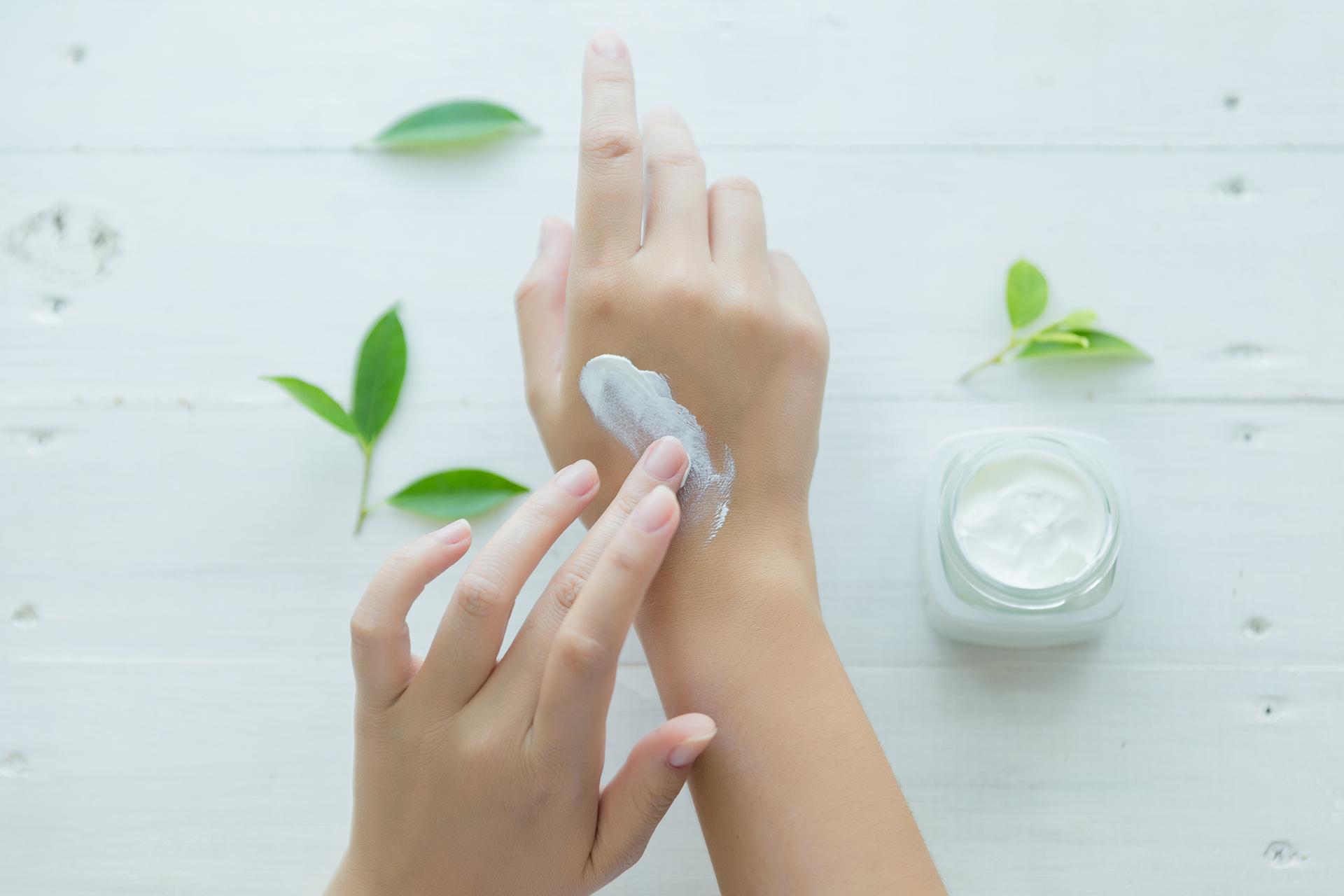 Dry Skin Causes: 7 Essential Tips for Dry Skin Problems