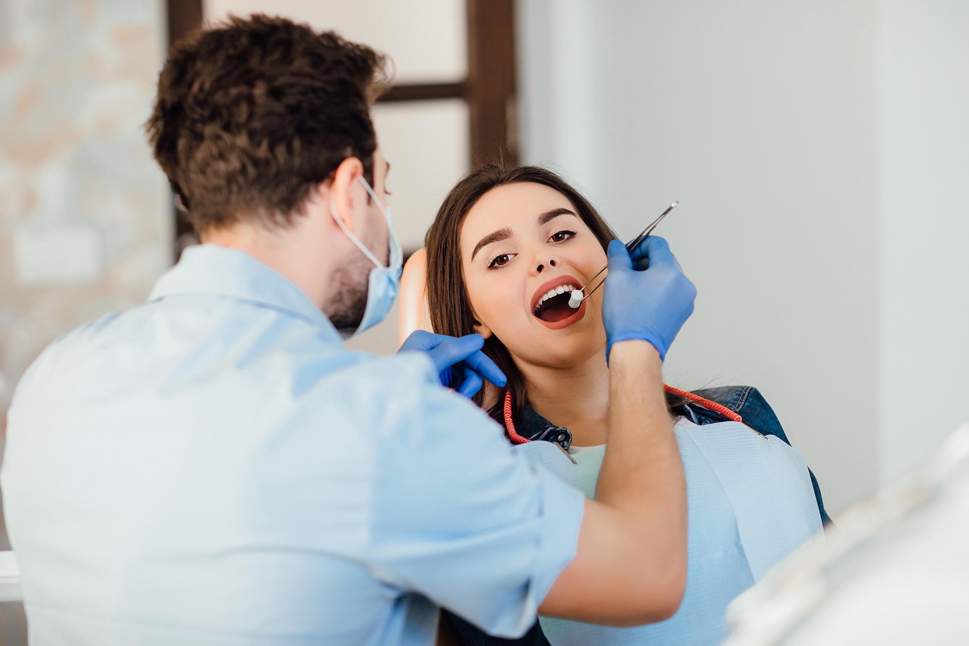 दंत आरोग्य विमा: त्यात गुंतवणूक करणे योग्य आहे का?