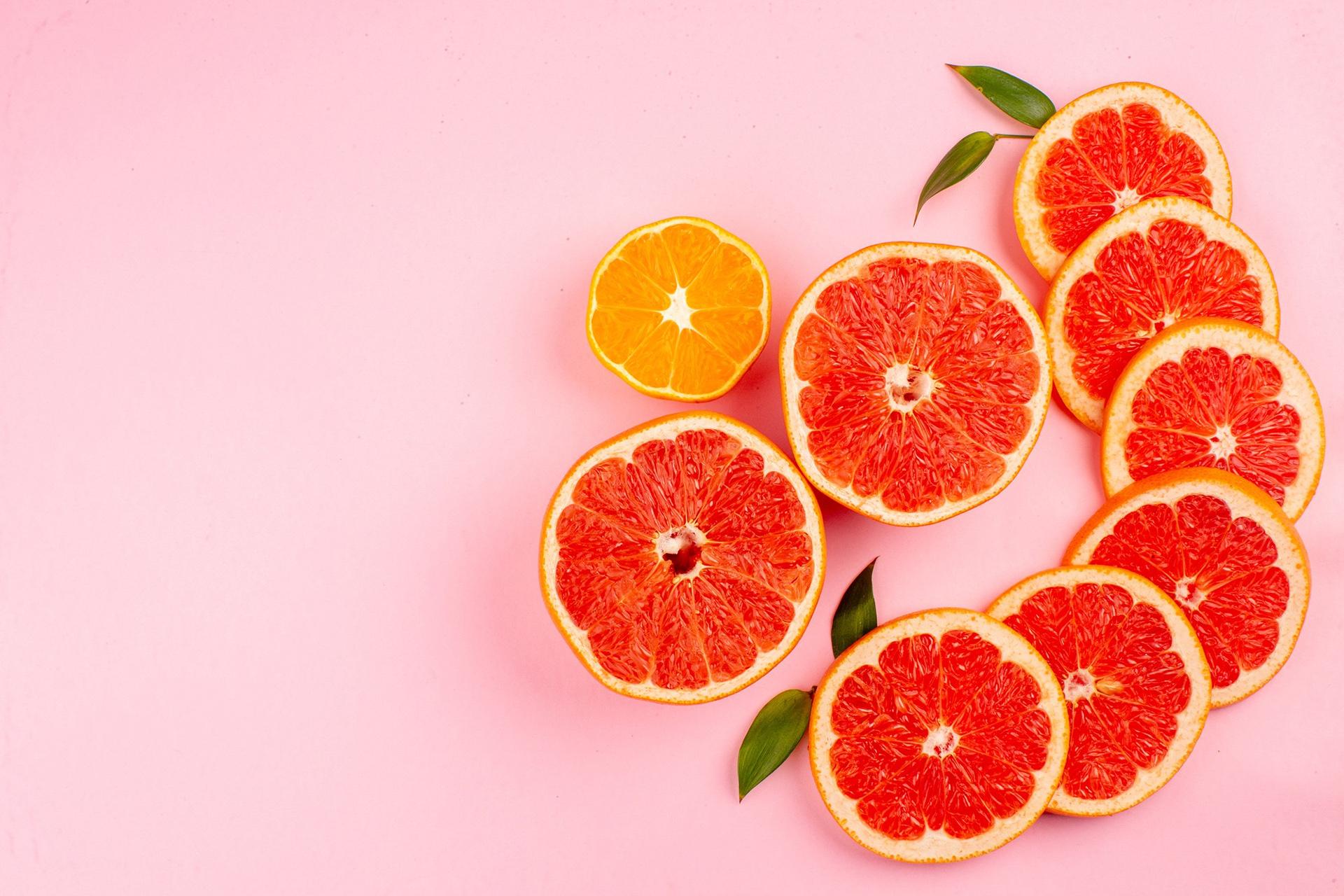 Grapefruit: Nutritional Value, Health Benefits, Interactions