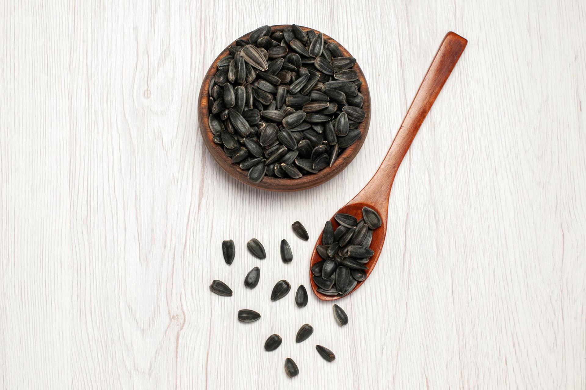 Sunflower Seeds: Benefits, Comparison with Pumpkin Seeds, Uses