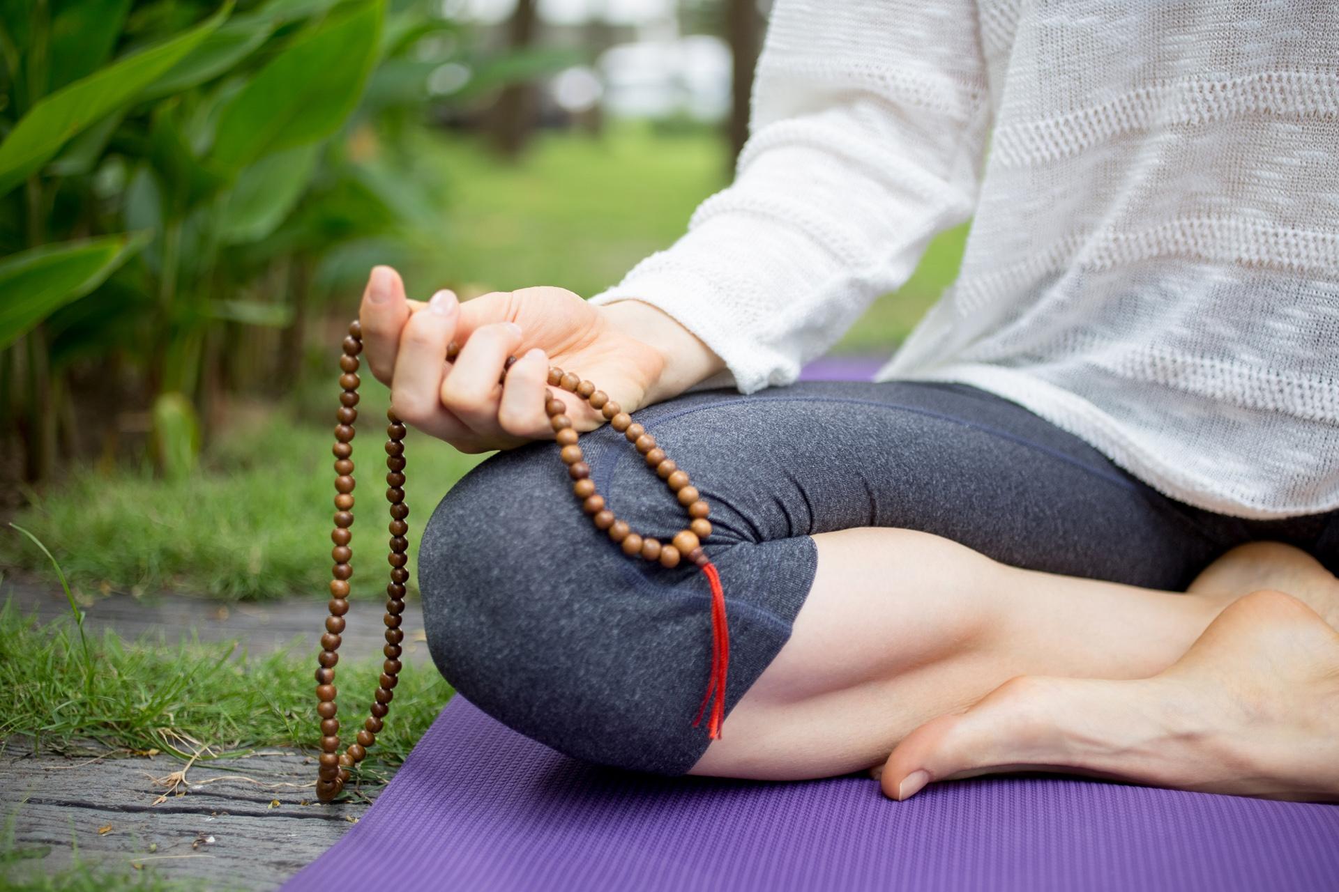 Mantra Meditation: Its Process and 6 Best Health Benefits