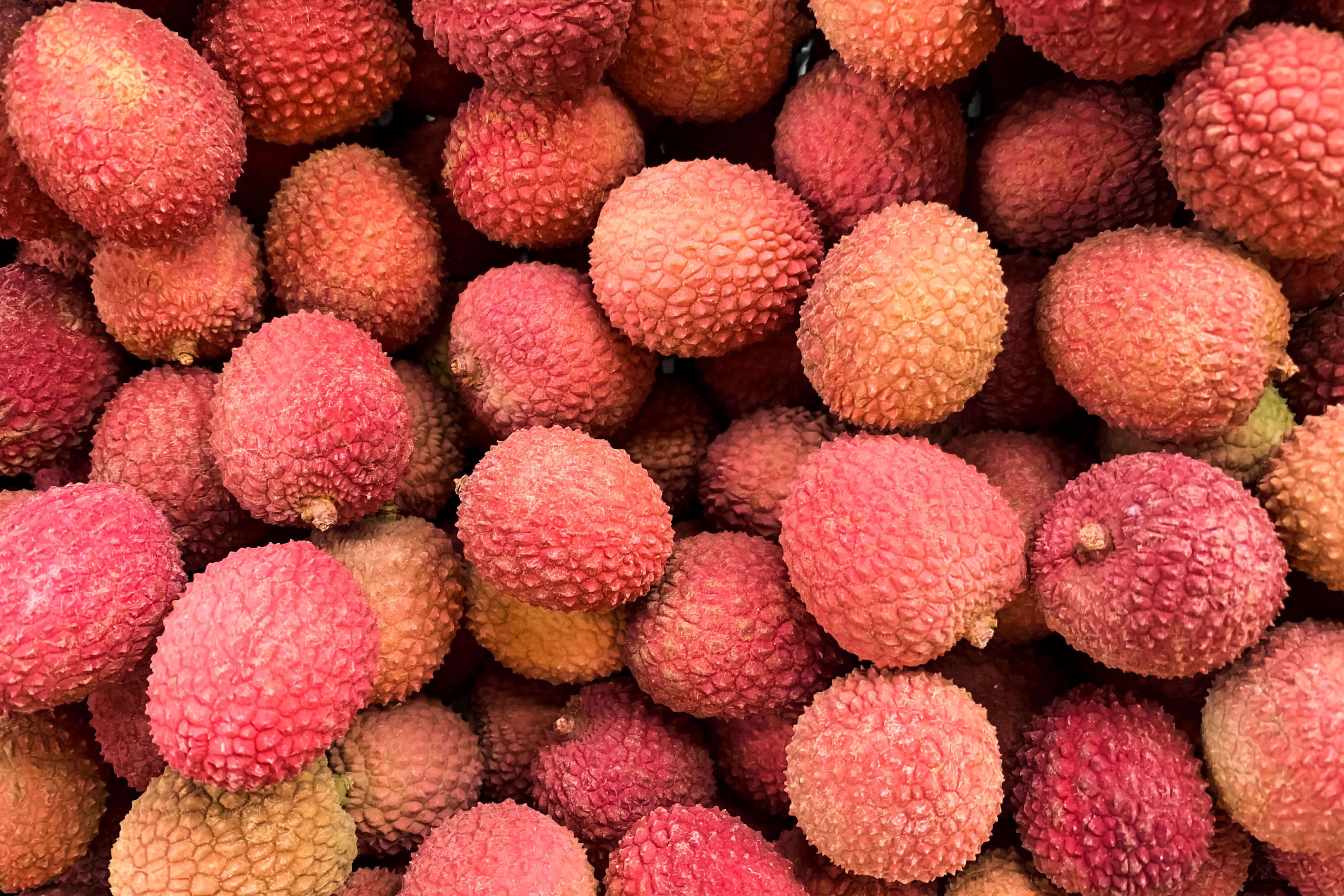 Know Litchi Benefits for Skin, Hair and Bone Health