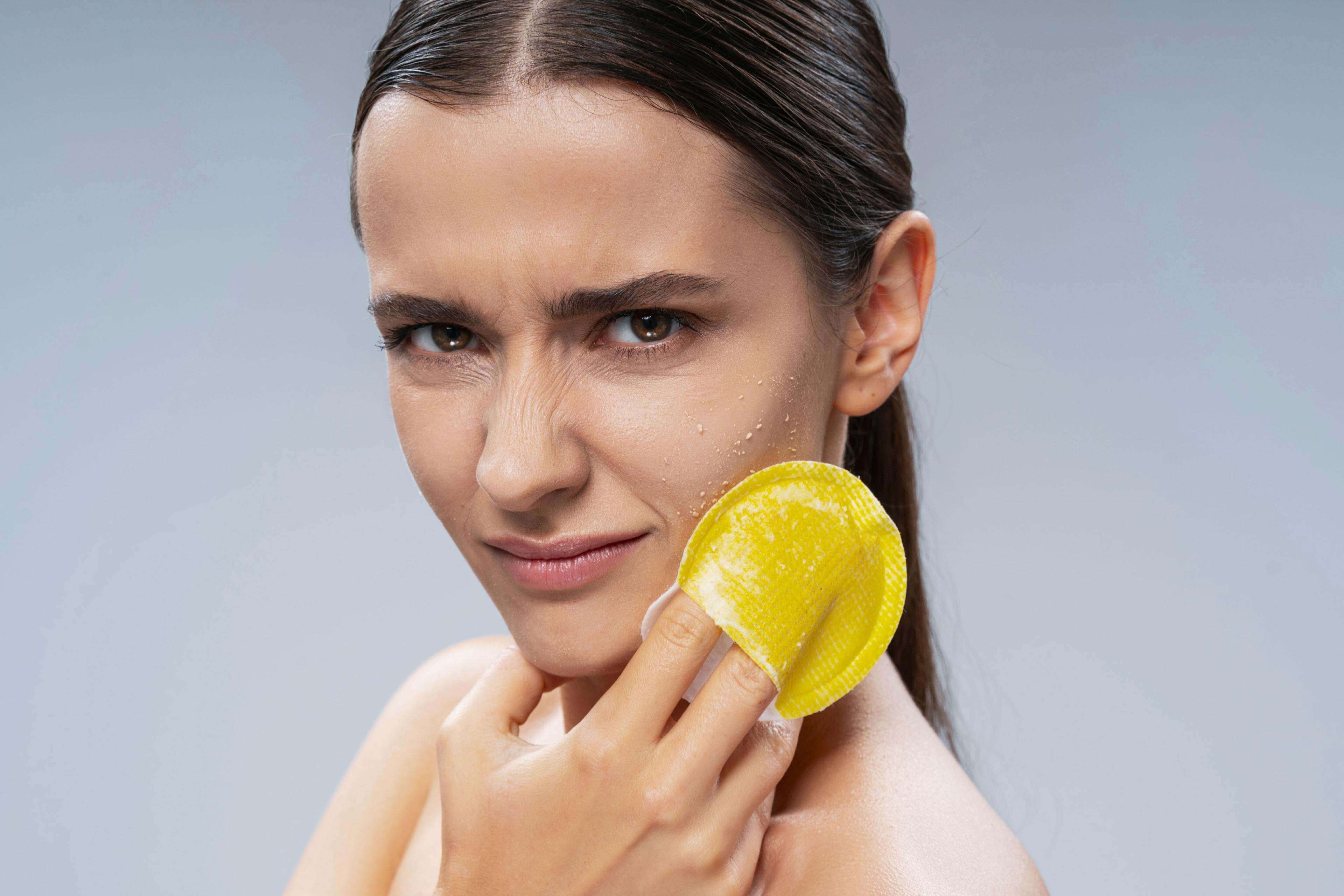 How to Exfoliate Skin: Tips to Keep it Healthy and Supple