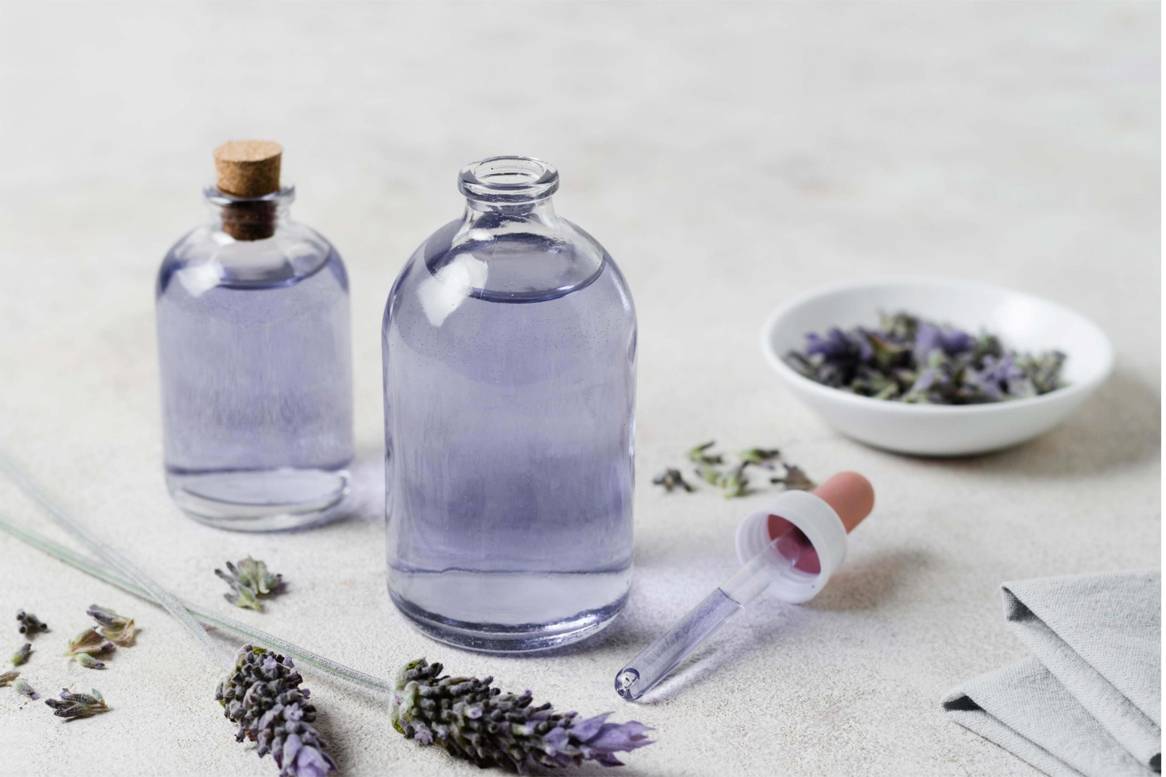 Lavender Oil Benefits For Skin and Hair and Ways to Use it
