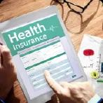 सर्वोत्तम निजी स्वास्थ्य बीमा: लाभ और कारक