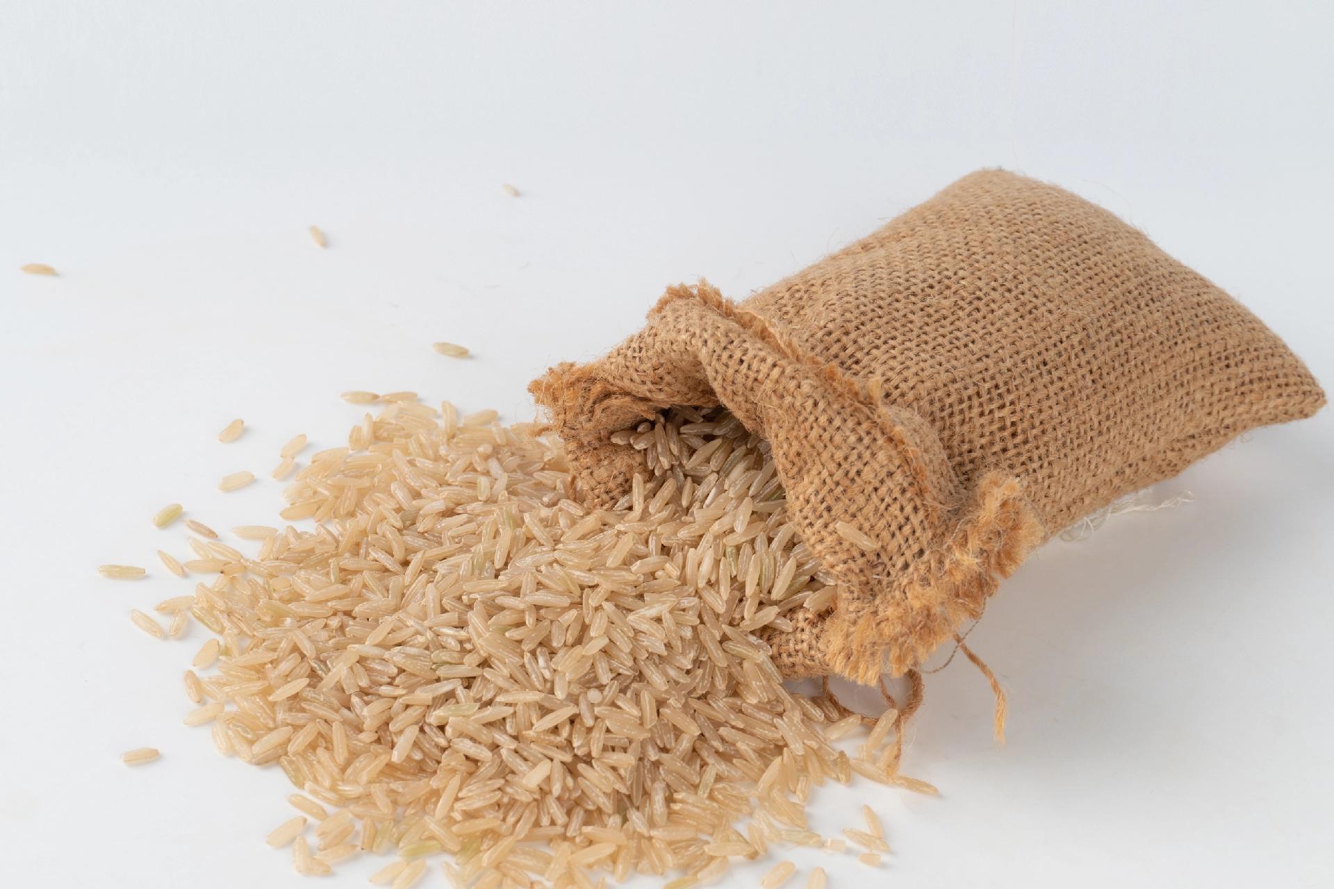 Brown Rice Benefits, Nutrition Facts, and Side Effects