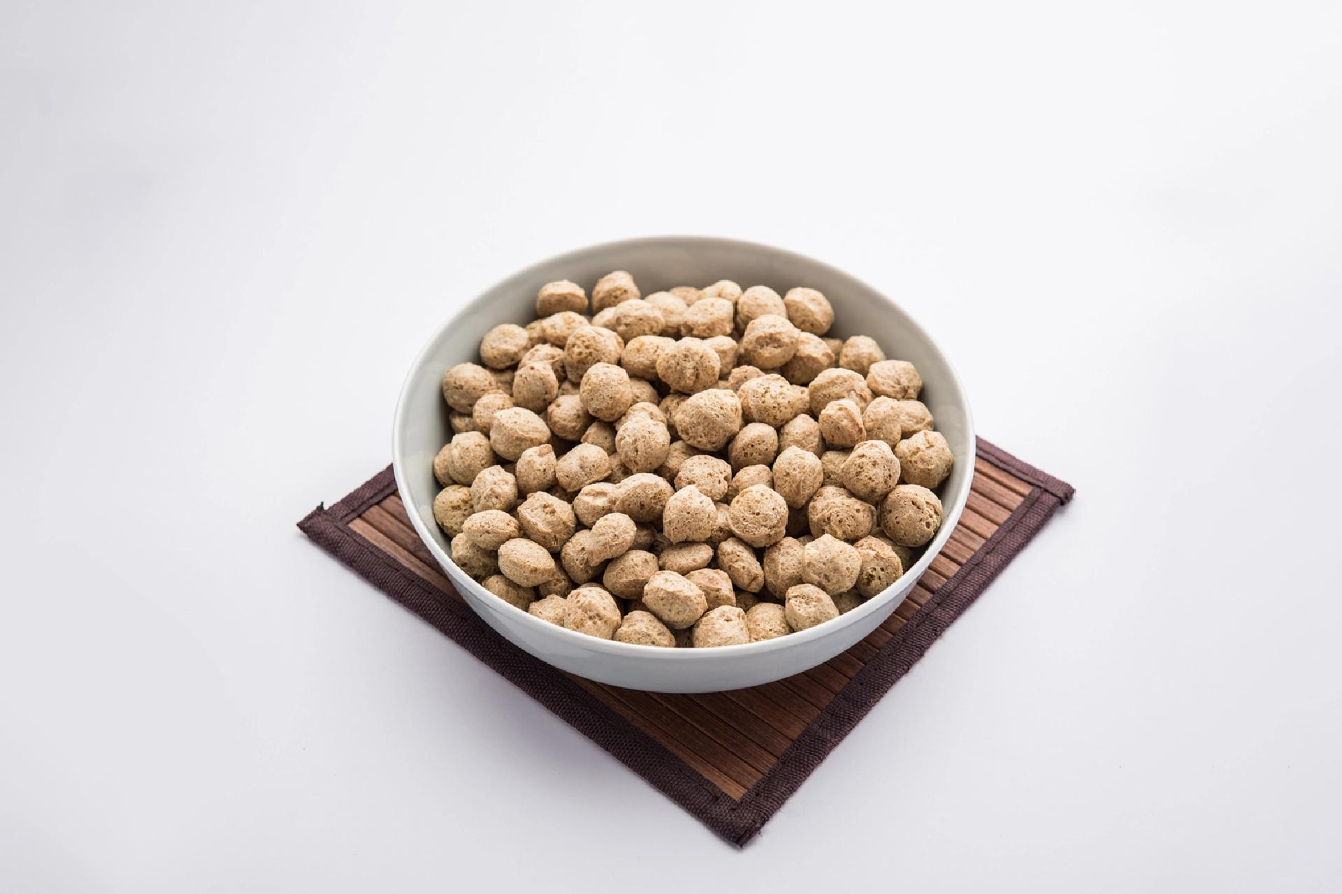 Soya Chunks: Uses, Benefits, Side Effects and Precautions